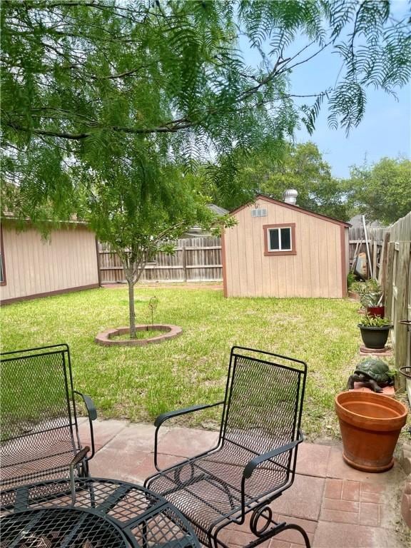 2237 Sunset Cliff Dr, Ingleside, TX 78362 - view of yard featuring a patio