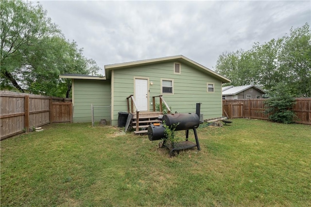 504 E Sarah St, Beeville, TX 78102 - view of back of property