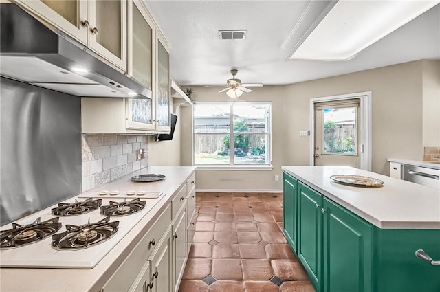 15658 Cumana Dr, Corpus Christi, TX 78418 - kitchen featuring under cabinet range hood, green cabinetry, white gas stovetop, light countertops, and a ceiling fan