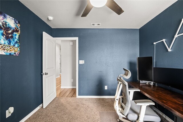2689 Everly Ln, Corpus Christi, TX 78415 - carpeted office space with ceiling fan and baseboards