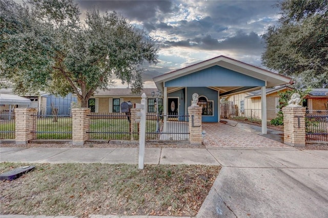 view of front of property