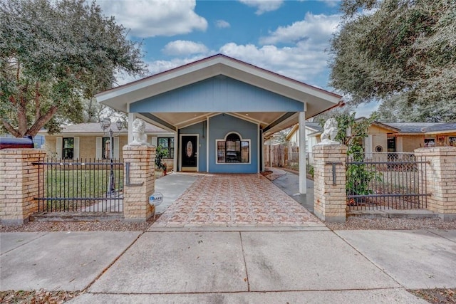 view of front of property