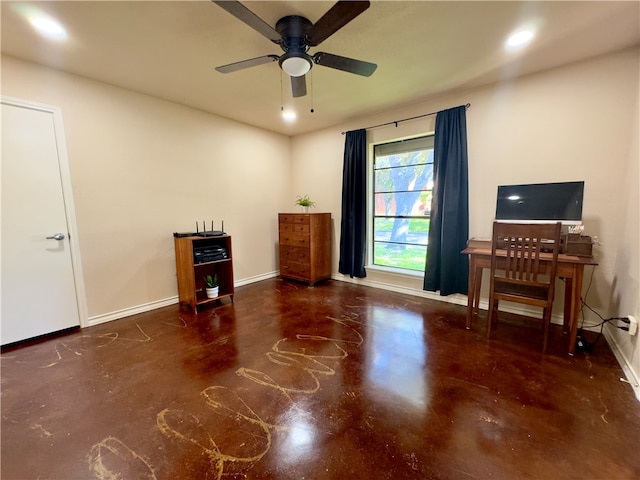 miscellaneous room with ceiling fan