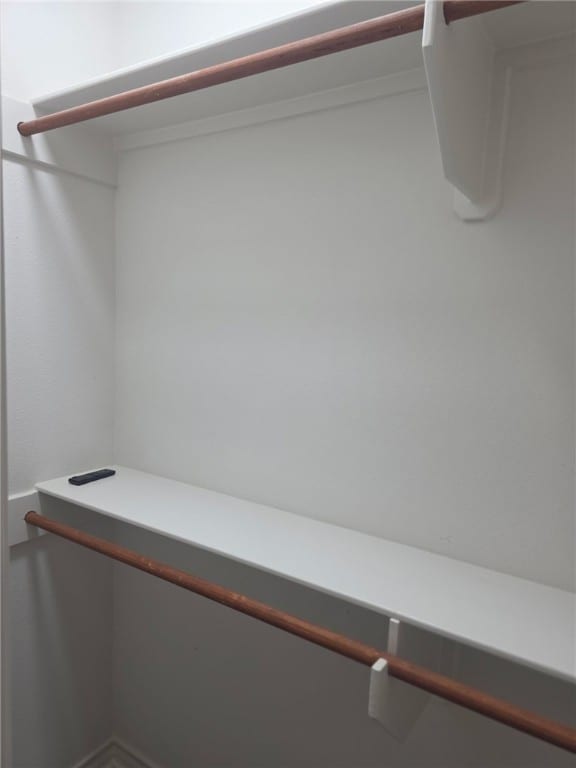 714 Mereet Dr, Corpus Christi, TX 78418 - view of walk in closet