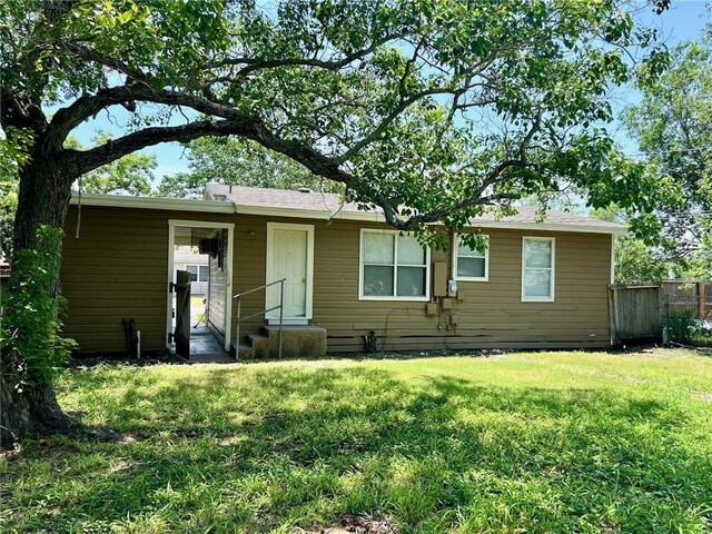 1005 Ronald Dr, Corpus Christi, TX 78412 - view of front of home featuring entry steps