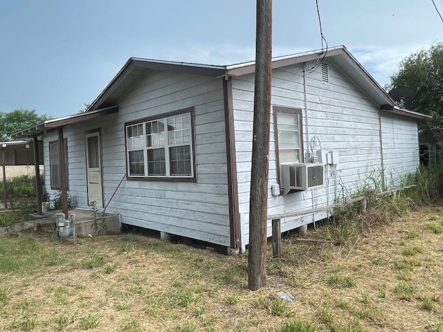 303 Texas St, Hebbronville, TX 78361 - photo 2