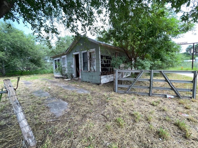 view of property exterior