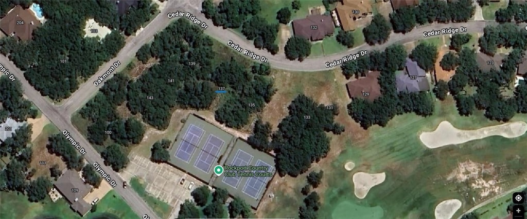 137 Cedar Ridge Dr, Rockport, TX 78382