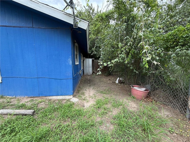 415 S Buchanan St, Beeville, TX 78102 - view of yard