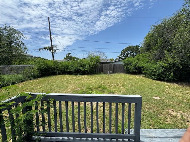 913 Clare Dr, Corpus Christi, TX 78412 - view of yard