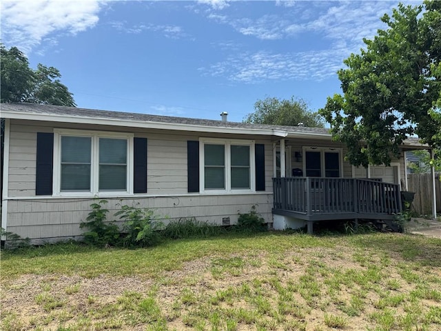 913 Clare Dr, Corpus Christi, TX 78412 - view of front of home with crawl space