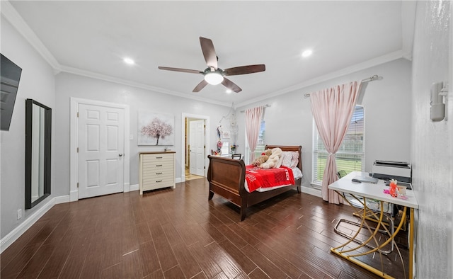 5413 King Trl, Corpus Christi, TX 78414 - bedroom with wood finished floors, ornamental molding, ceiling fan, recessed lighting, and baseboards