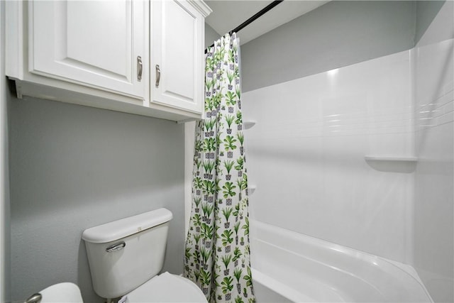 4230 Rapids Dr, Corpus Christi, TX 78410 - bathroom featuring shower / bath combo and toilet