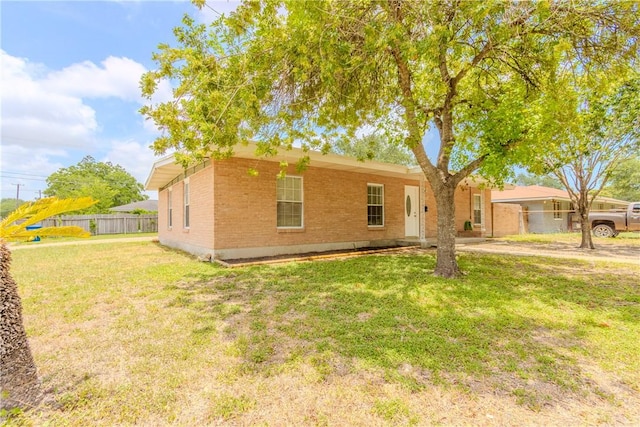 1553 Casa Grande Dr, Corpus Christi, TX 78411 - ranch-style house with brick siding