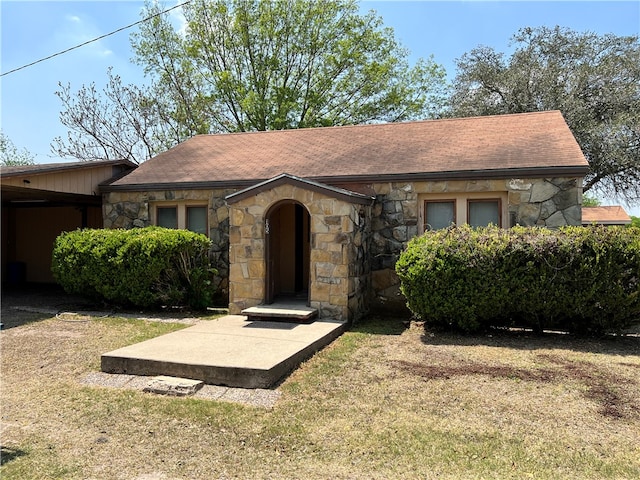 view of front of property