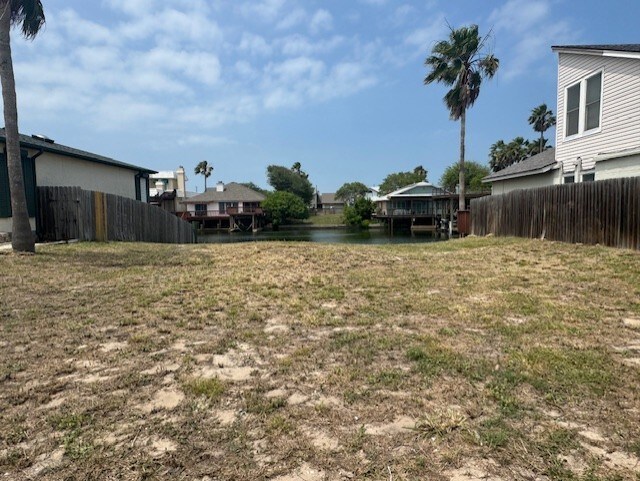 15305 Cartagena Ct, Corpus Christi, TX 78418