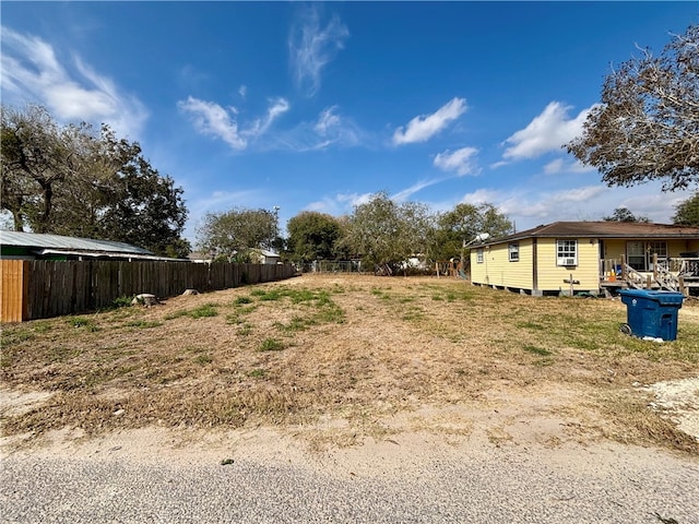 Listing photo 2 for 0 King St, Mathis TX 78368