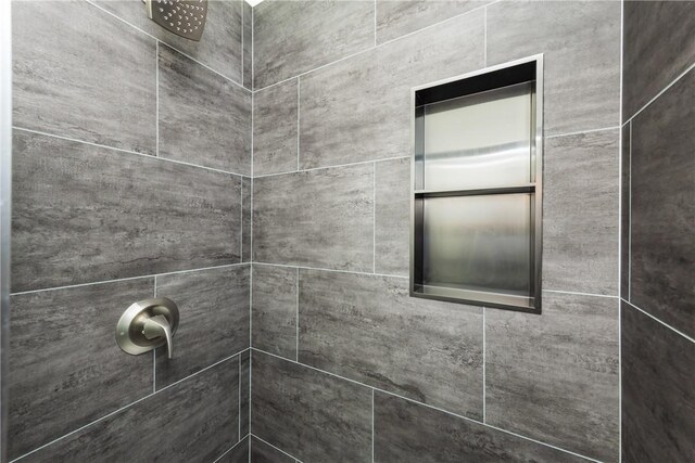 1336 Brentwood Dr, Corpus Christi, TX 78415 - bathroom view of tiled shower