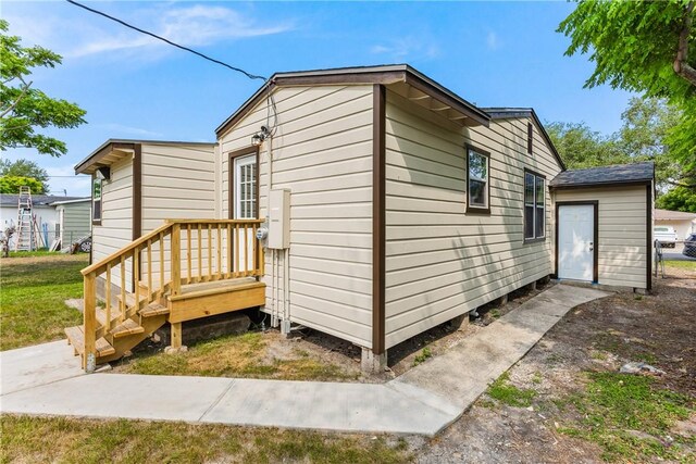 1336 Brentwood Dr, Corpus Christi, TX 78415 - view of property exterior