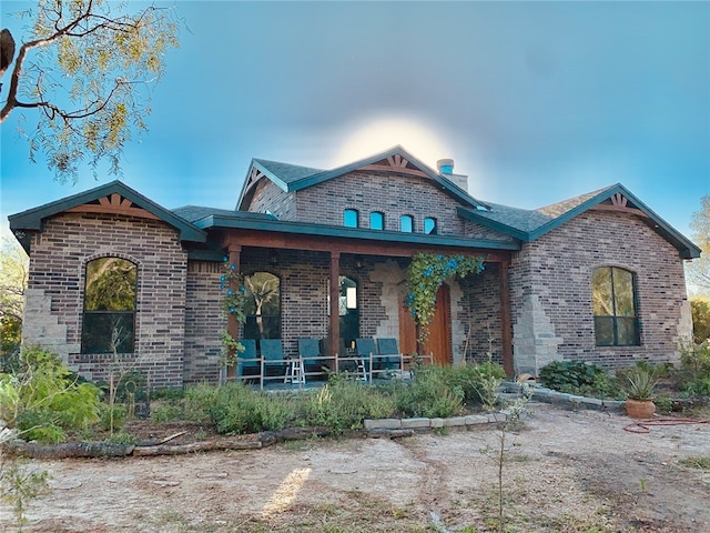 view of front facade featuring a porch