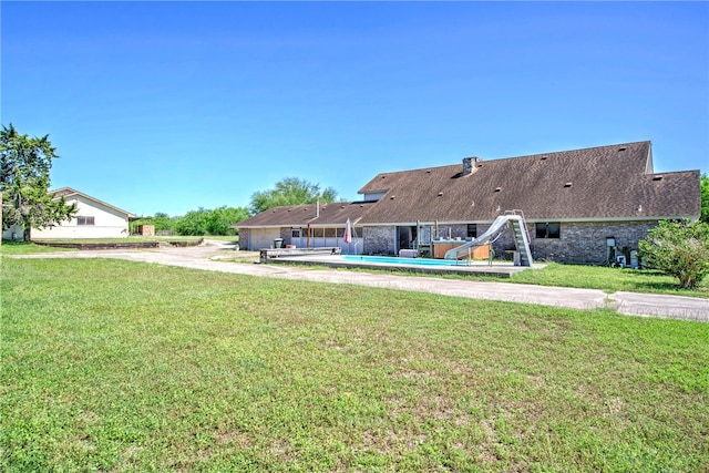 view of yard featuring a patio area