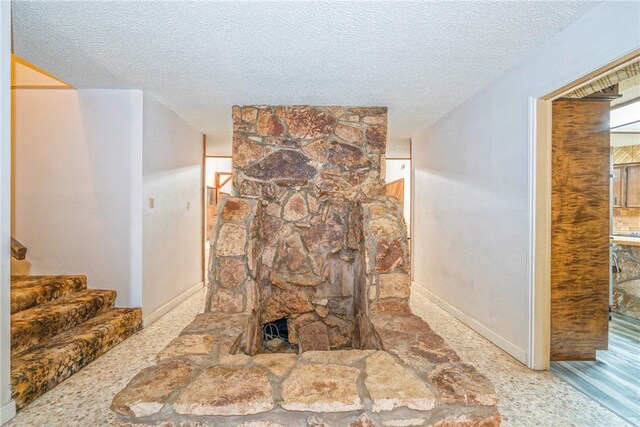 5490 County Road 73, Robstown, TX 78380 - detailed view of a textured ceiling and baseboards