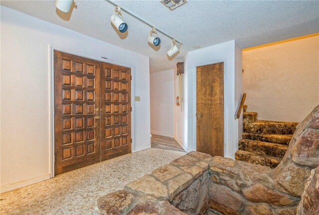 5490 County Road 73, Robstown, TX 78380 - foyer entrance featuring stairs