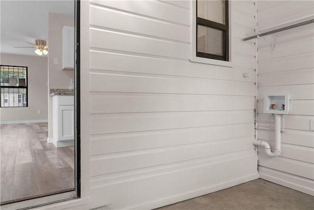 4649 Dodd Dr, Corpus Christi, TX 78415 - bathroom with a ceiling fan and baseboards