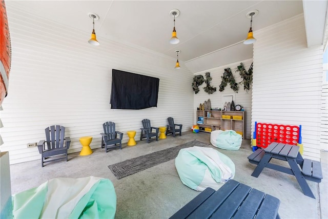 view of patio featuring ceiling fan