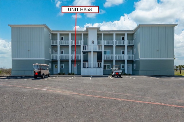 1107 E 11th St Unit H58, Port Aransas, TX 78373 - view of property with uncovered parking