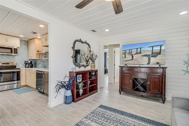 403 S Gulf St, Port Aransas, TX 78373 - photo 11