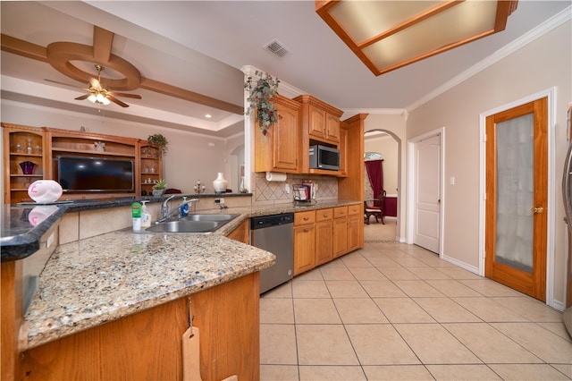 kitchen featuring ornamental molding, stainless steel appliances, light tile patterned floors, sink, and kitchen peninsula