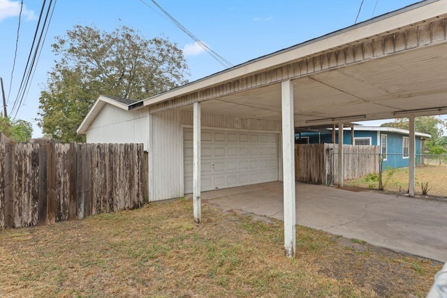 3425 Harold Dr, Corpus Christi, TX 78415 - view of yard featuring a garage