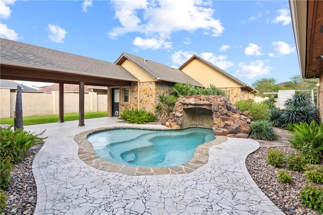 view of swimming pool featuring a patio