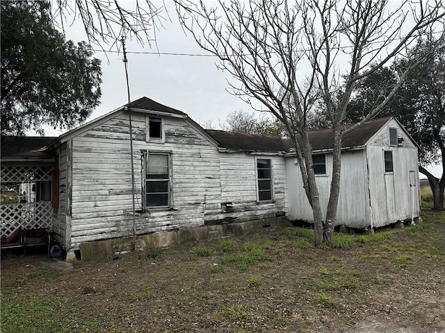 view of home's exterior