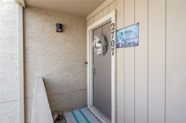 view of property entrance