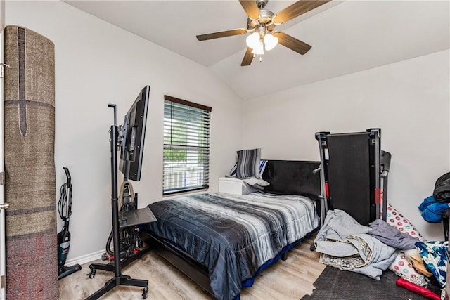 1517 Dorado St, Corpus Christi, TX 78417 - bedroom featuring light wood-style flooring, vaulted ceiling, and a ceiling fan