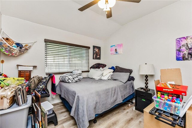 1517 Dorado St, Corpus Christi, TX 78417 - bedroom featuring light wood-style floors, lofted ceiling, and a ceiling fan