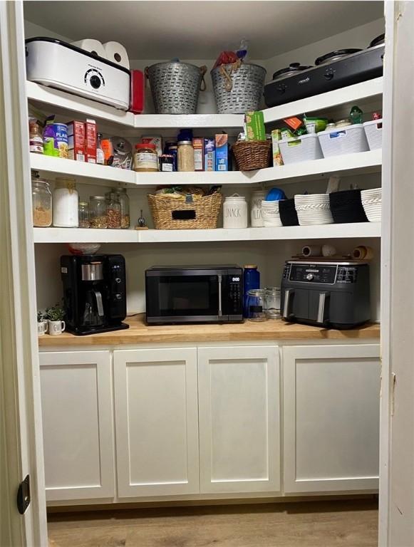 1801 Clare Dr, Alice, TX 78332 - view of storage area