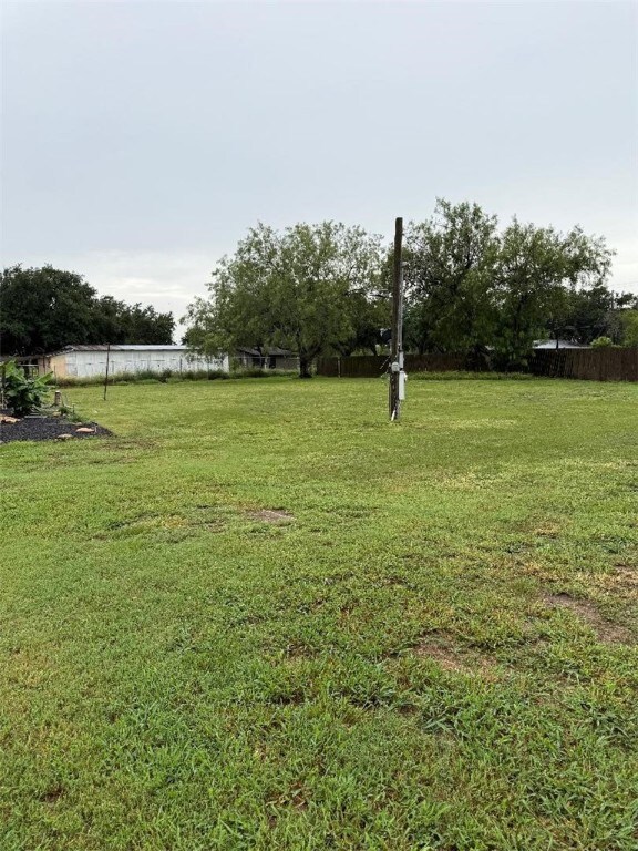 327 Taylor Rd, Falfurrias, TX 78355 - photo 15