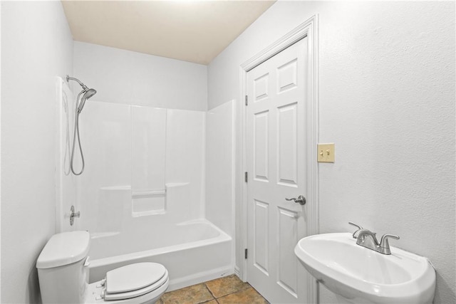 200 Elm St, Portland, TX 78374 - bathroom featuring toilet and shower / bath combination