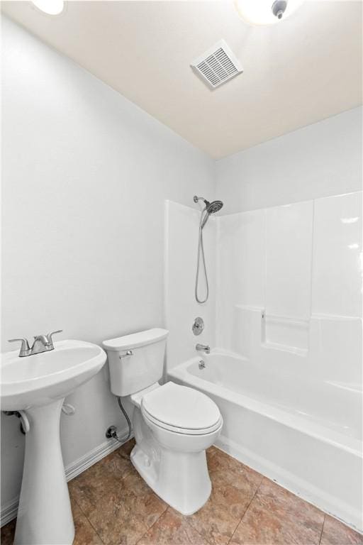 200 Elm St, Portland, TX 78374 - full bath with toilet and shower / tub combination