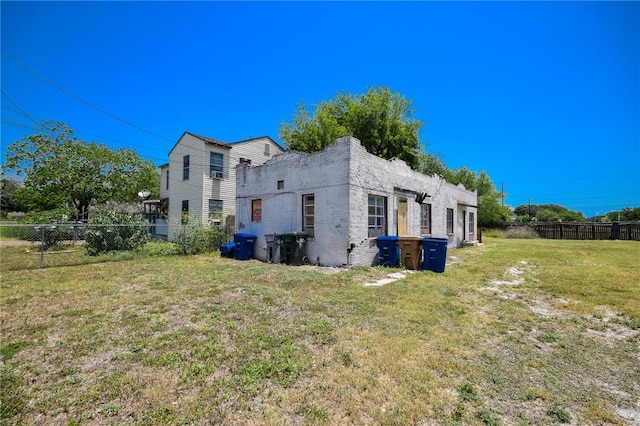 1928-1930 16th St, Corpus Christi, TX 78404 - rear view of house with a fenced backyard