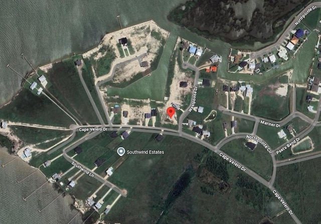 2 Westpointe Dr, Rockport, TX 78382