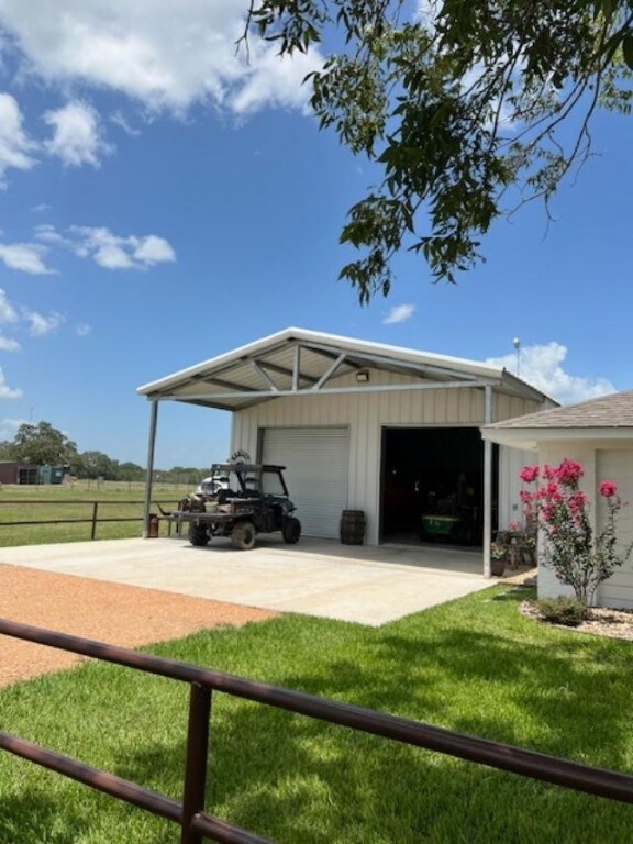 8652 State Highway 111 E, Yoakum, TX 77995 - photo 5