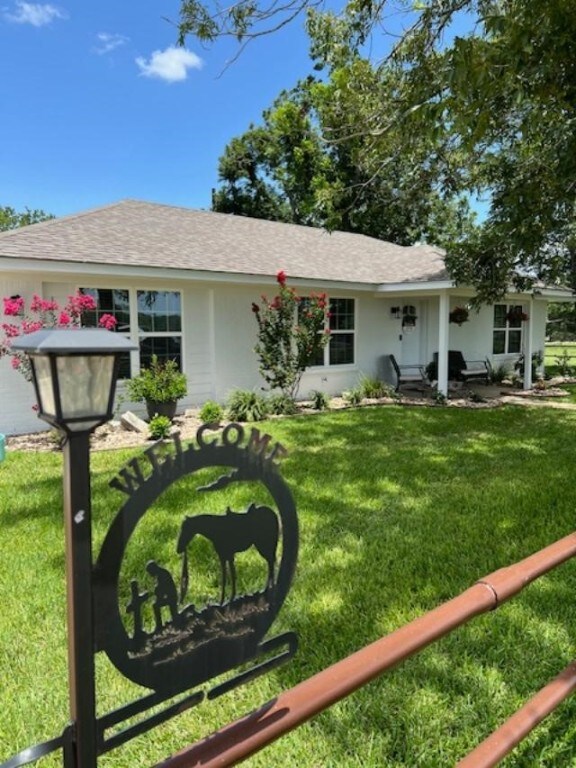8652 State Highway 111 E, Yoakum, TX 77995 - photo 4