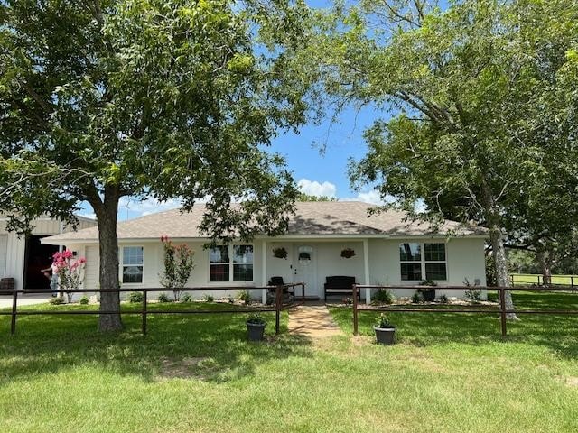 8652 State Highway 111 E, Yoakum, TX 77995 - photo 3