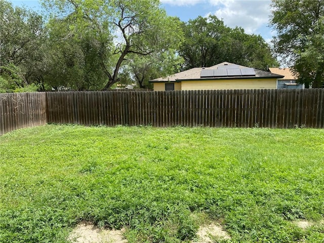 1622 S Reynolds St, Alice, TX 78332 - view of fenced yard