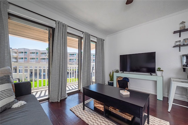 3938 Surfside Blvd Unit 3116, Corpus Christi, TX 78402 - living room featuring crown molding and wood finished floors