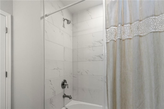 1501 Days End Dr, Corpus Christi, TX 78417 - full bath with shower / bath combo with shower curtain